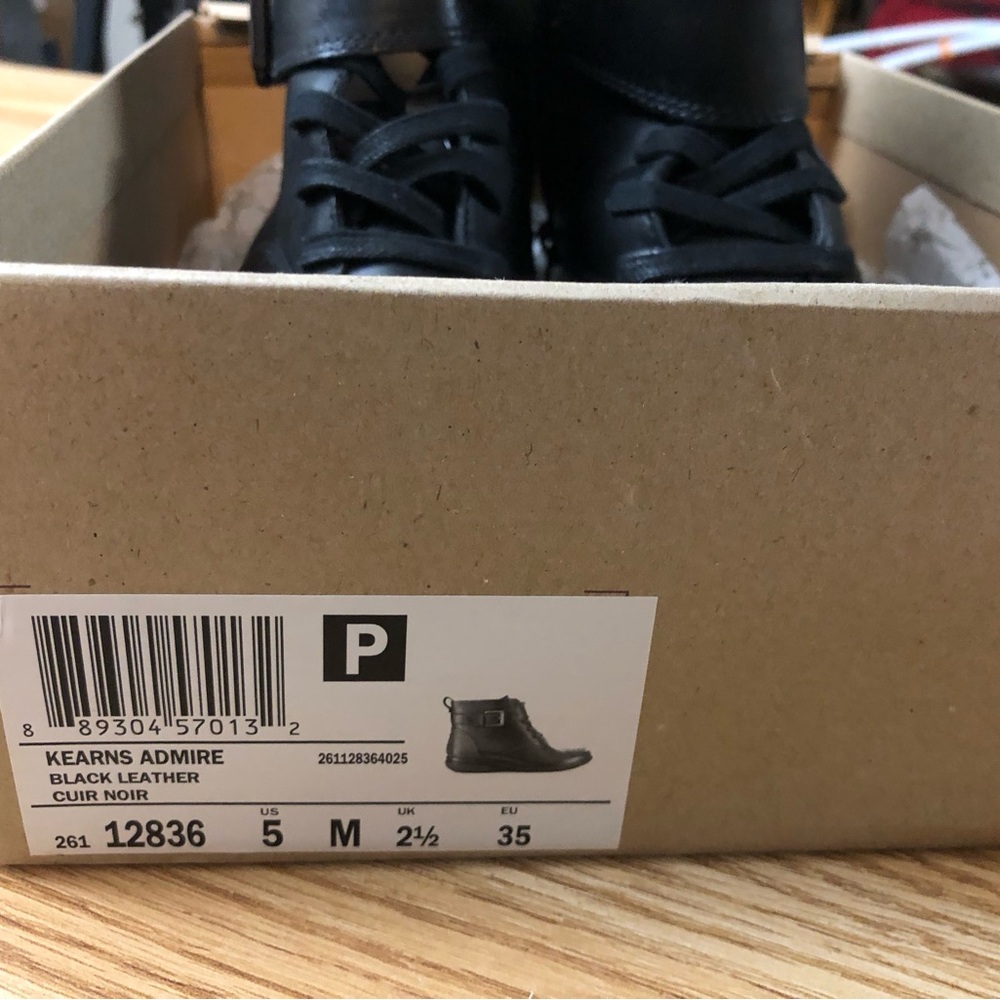 Clarks Kearns Admire Black Leather Boots, new - Picture 3 of 5